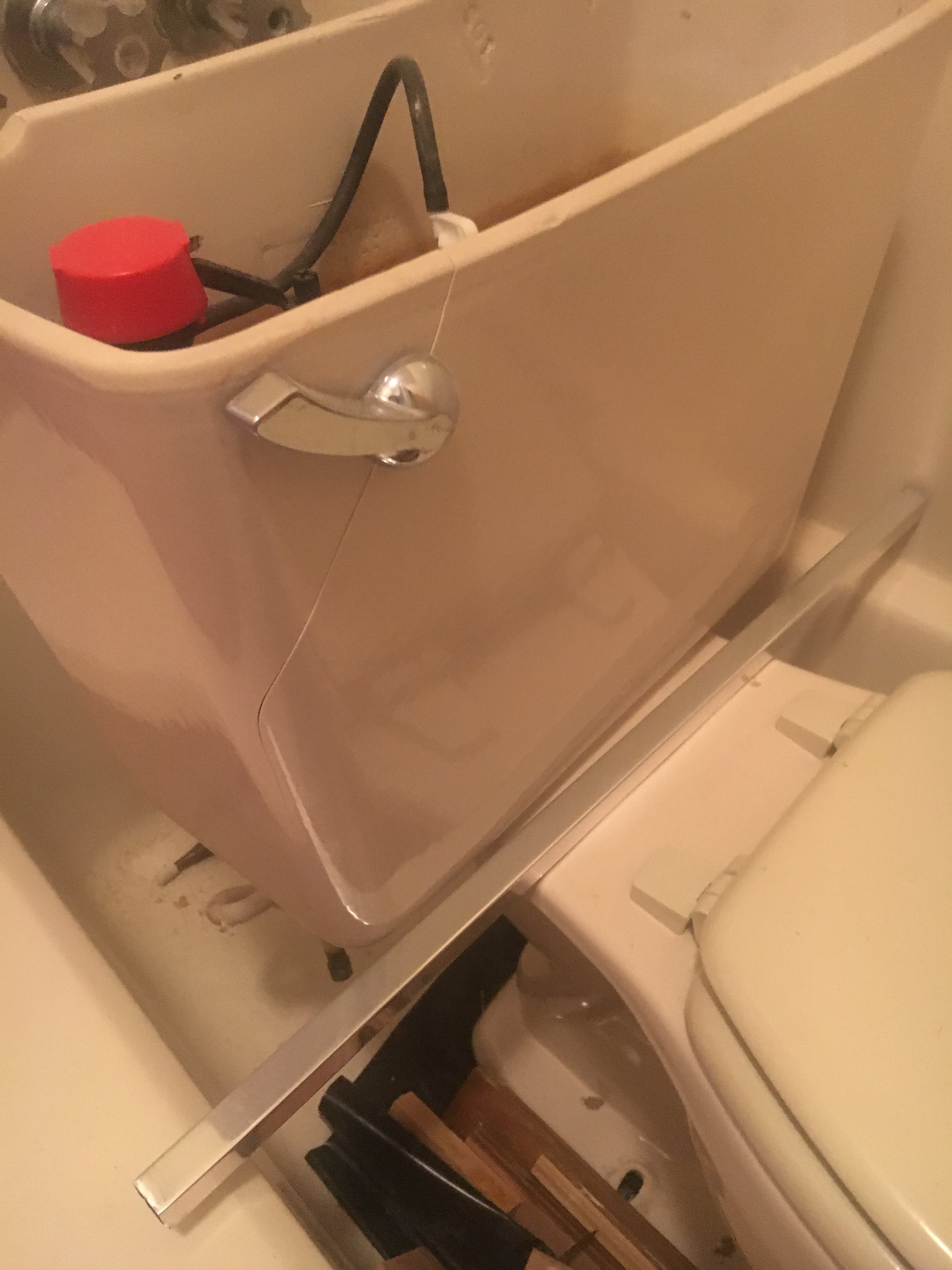 Toilet Crack Picture.jpg